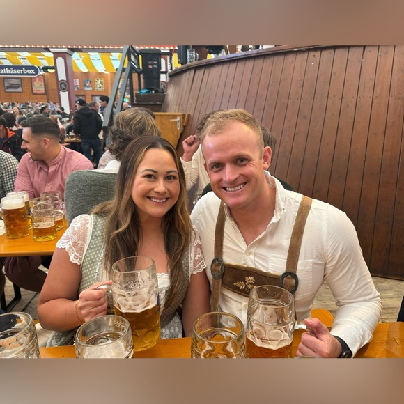 Meet Me 🤍 - Picture 3 of 3